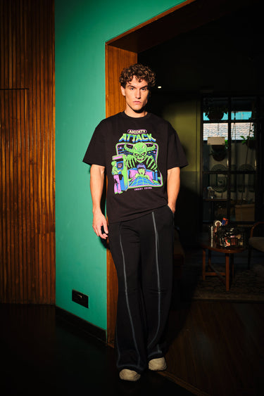 Bonkers Corner Anxiety Chase oversized T-shirt in XS with bold graphic print, casual fit, and comfortable fabric.