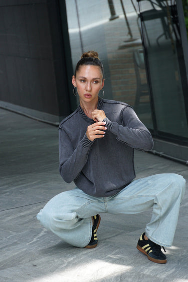 Bonkers Corner Charcoalcast crewneck sweatshirt in XS, featuring a soft, comfortable fit and classic style.