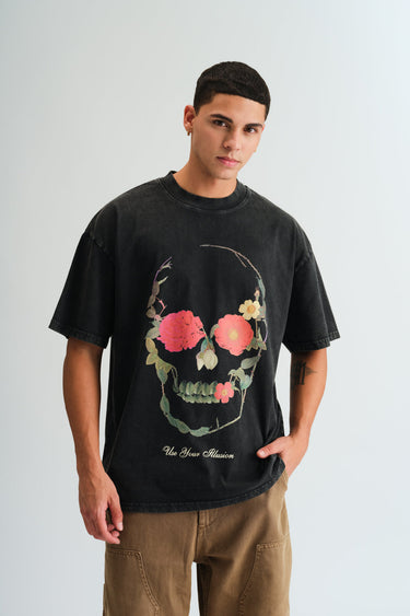 Bonkers Corner Guns N' Roses Use Your Illusion oversized T-shirt featuring band logo and artwork, casual fit, black color.