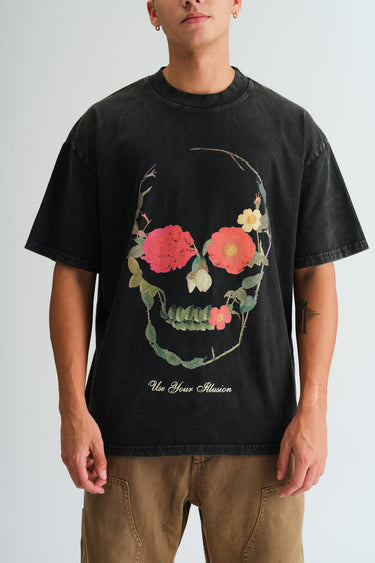 Bonkers Corner Guns N Roses Use Your Illusion oversized T-shirt featuring band logo and graphic design on white fabric.