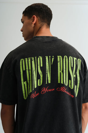 Bonkers Corner Guns N Roses Use Your Illusion oversized T-shirt with band logo and graphic design, casual fit for fans.
