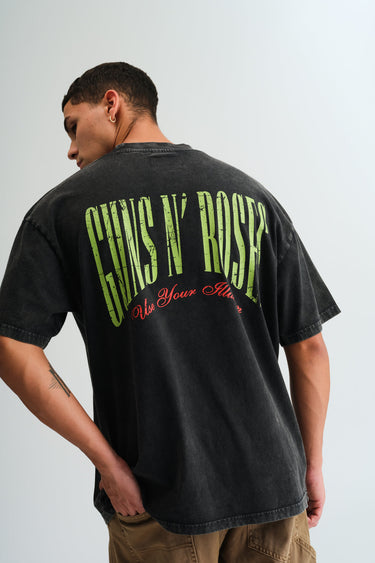 Bonkers Corner Guns N Roses Use Your Illusion oversized T-shirt featuring band logo and artwork on soft fabric.