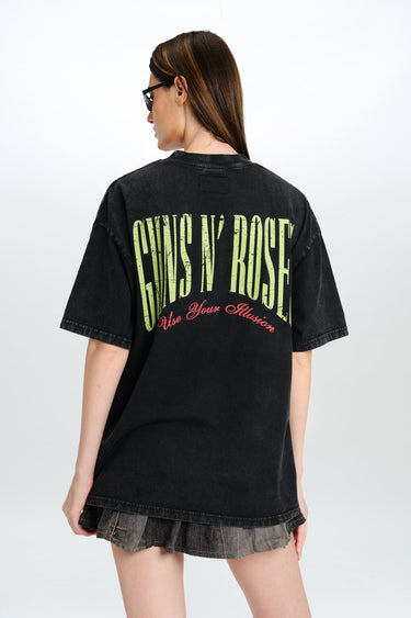 Bonkers Corner Guns N Roses Use Your Illusion oversized T-shirt featuring band graphic in black and white design.