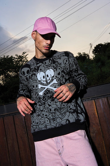 Bonkers Corner Heart Away sweatshirt in XS, featuring a soft fabric with a heart graphic design on the front.
