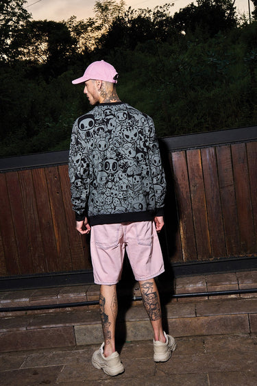 Bonkers Corner Heart Away sweatshirt in XS, featuring a cozy fit and stylish heart graphic on soft fabric.