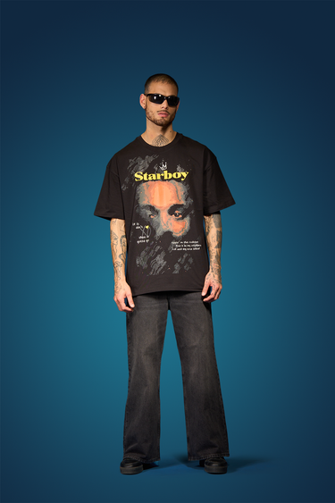 Bonkers Corner Star Boy oversized T-shirt featuring a star graphic on soft cotton fabric, casual streetwear style.