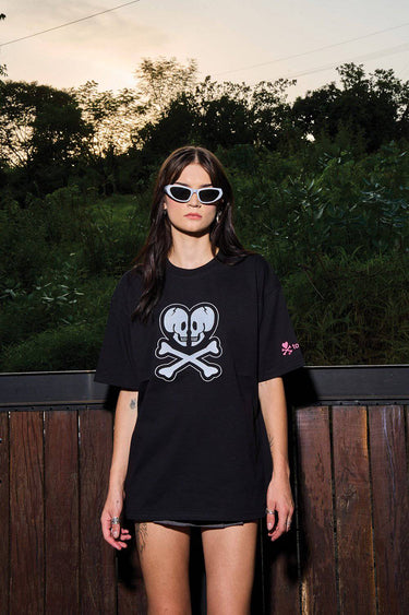 Bonkers Corner Heart Of Skulls oversized T-shirt featuring a bold skull graphic on black fabric.