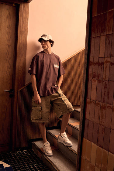 Bonkers Corner Coyote The Genius oversized T-shirt in XXS, featuring a graphic design and relaxed fit for casual wear.